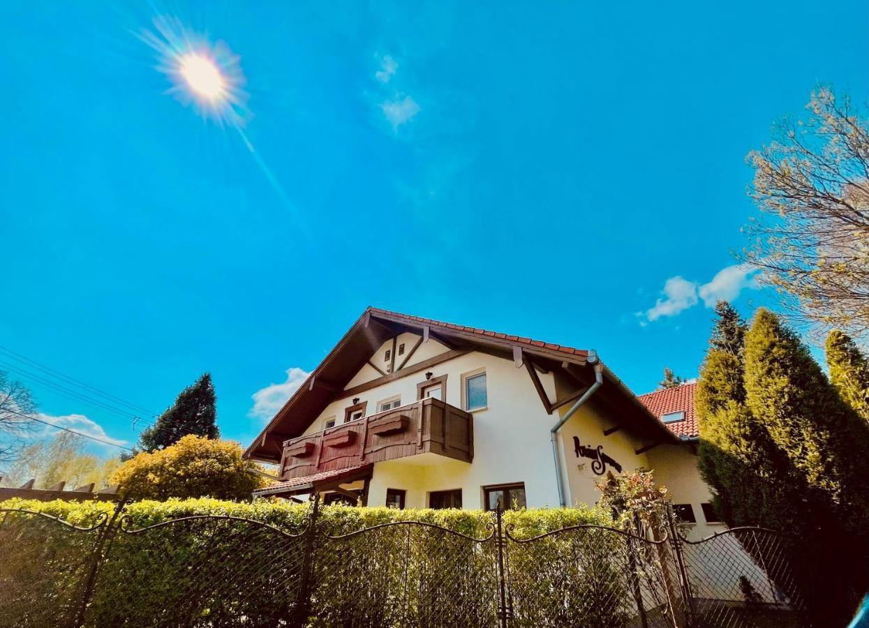 Sommer Panzio Balatonfoldvar Exterior photo